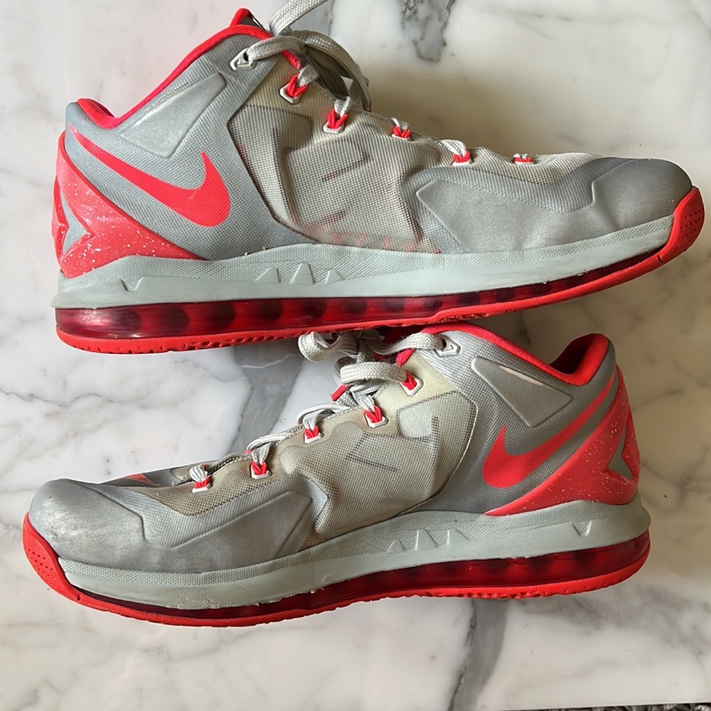 Nike Air Max LeBron 11 Low ‘Base Grey Laser Crimson’